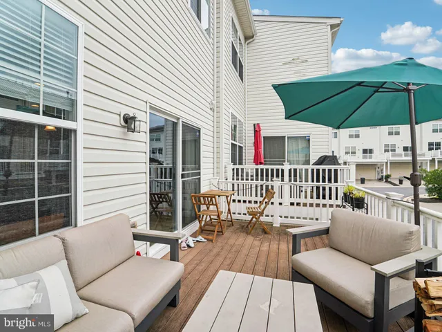 $565,000 | 111 Tanglewood Manor Drive, Silver Spring, MD 20904