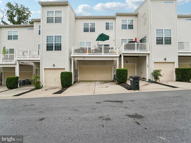 $565,000 | 111 Tanglewood Manor Drive, Silver Spring, MD 20904