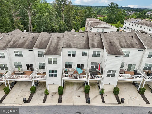 $565,000 | 111 Tanglewood Manor Drive, Silver Spring, MD 20904