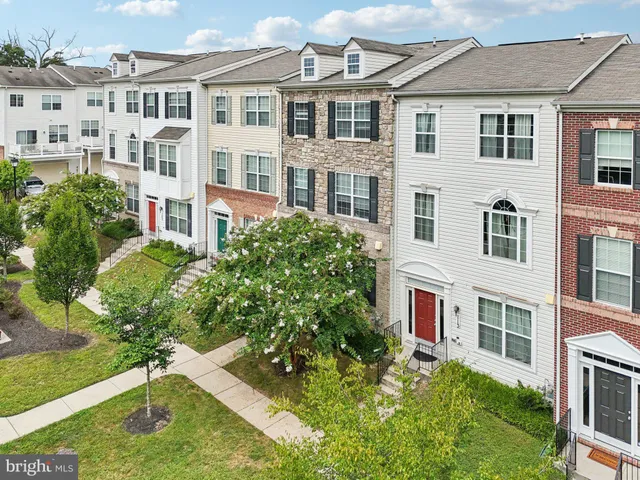 $565,000 | 111 Tanglewood Manor Drive, Silver Spring, MD 20904