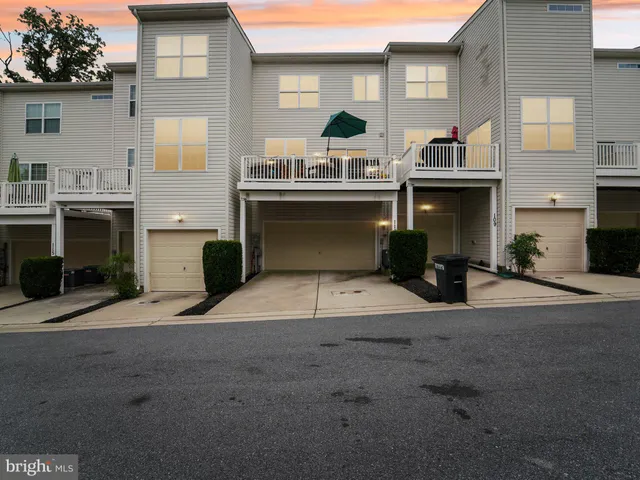 $565,000 | 111 Tanglewood Manor Drive, Silver Spring, MD 20904