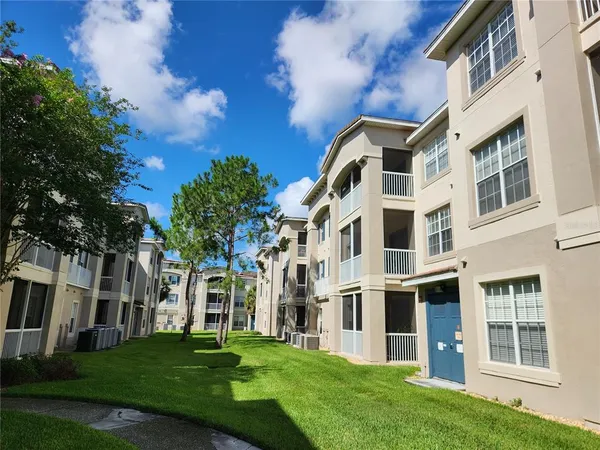 $1,950 | 3351 Whitestone Circle, Unit 304, Kissimmee, FL 34741