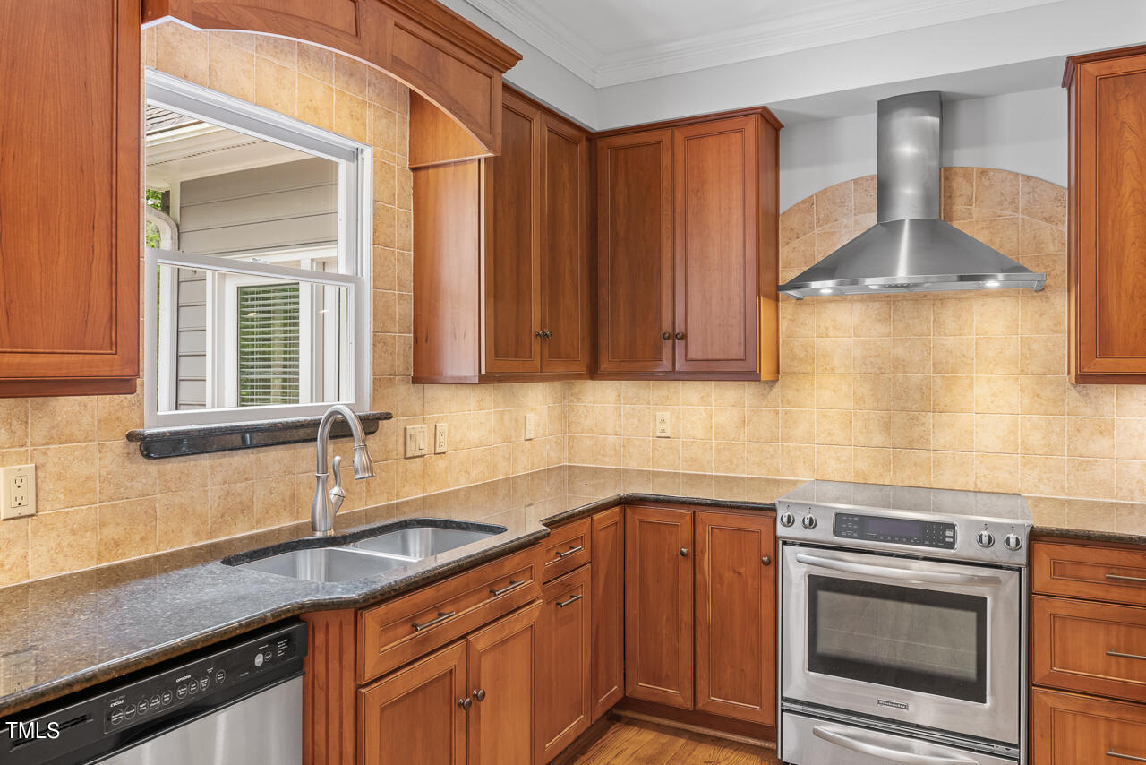 412 Grosvenor Drive Raleigh, NC 27615 - Photo 19 of 53 412-grosvenor-downstairs-13