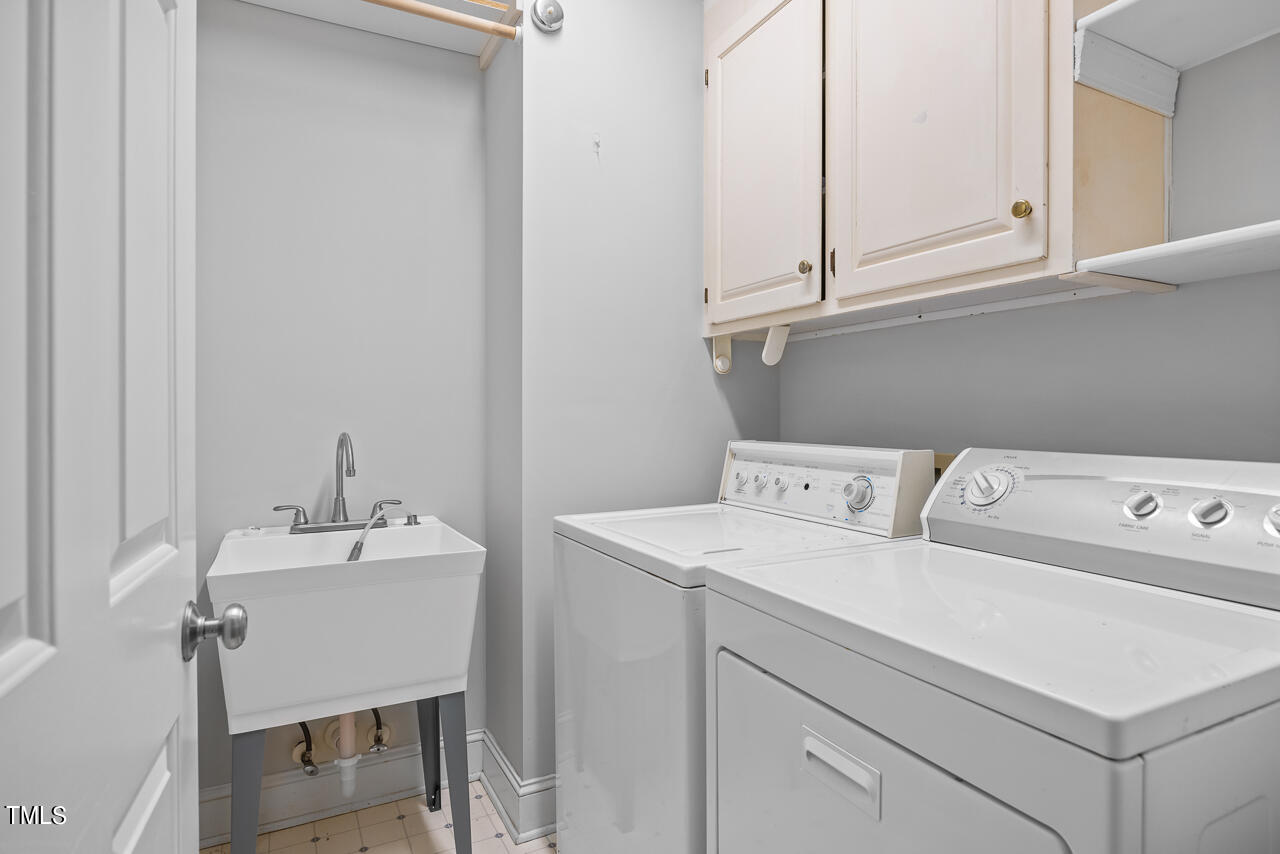 412 Grosvenor Drive Raleigh, NC 27615 - Photo 21 of 53 412-grosvenor-downstairs-15