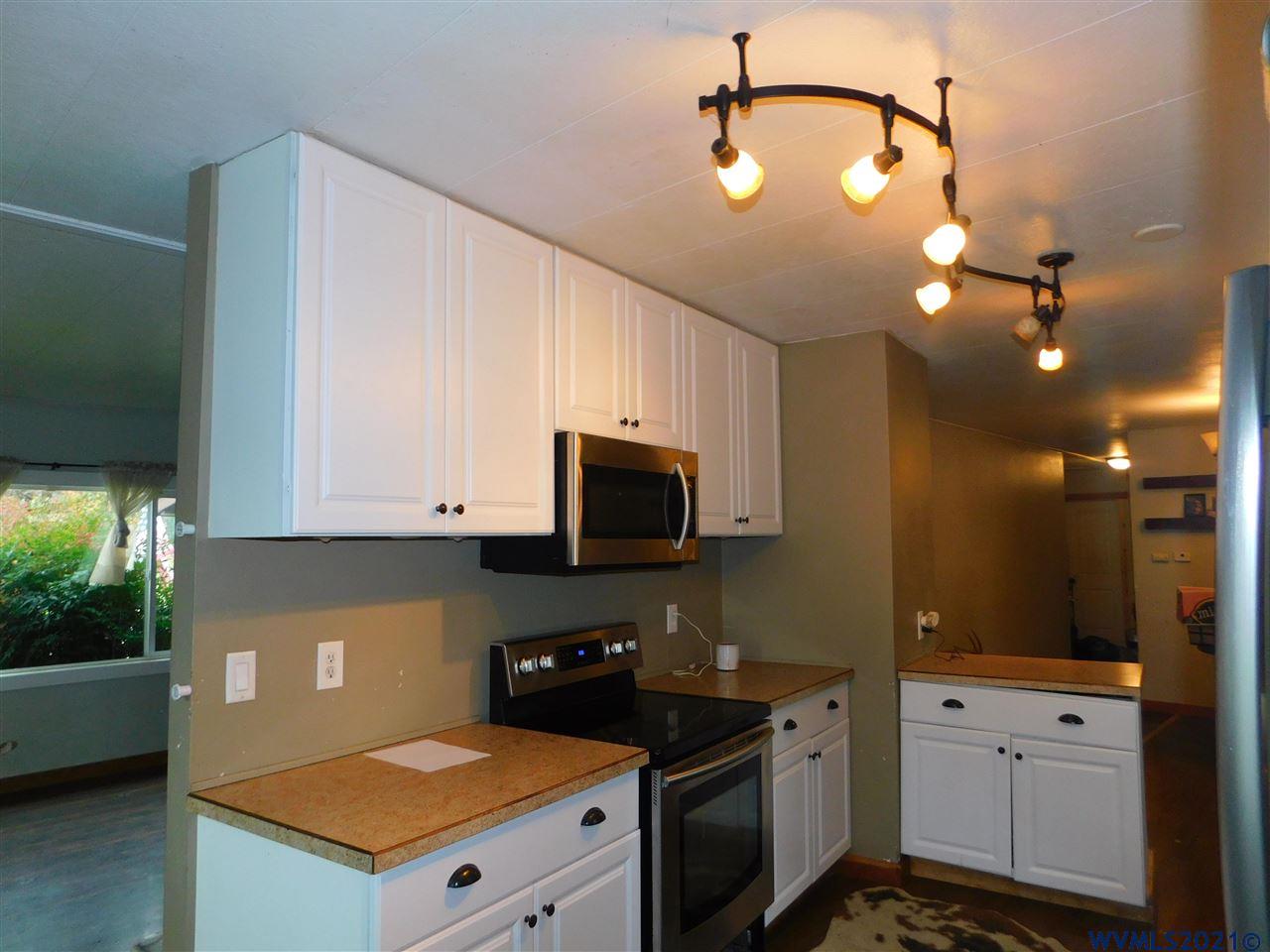 30235 Fairview Road Lebanon, OR 97355 - Photo 11 of 38 Gallery Image 11