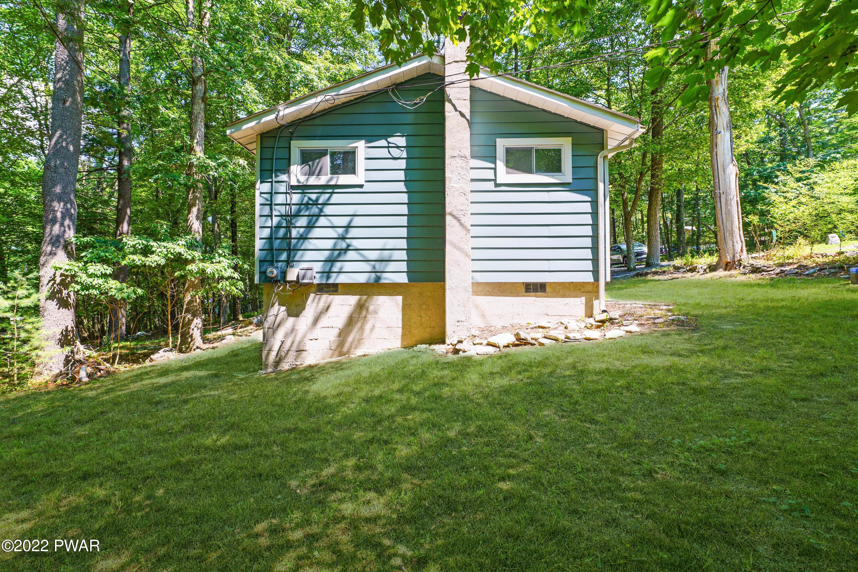 129 Chestnut Street Dingmans Ferry, PA 18328 - Photo 5 of 27