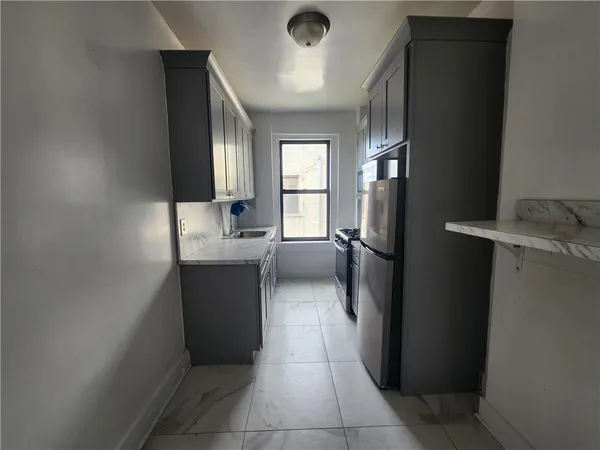 $285,000 | 8320 Bay Parkway, Unit B46 | Bensonhurst