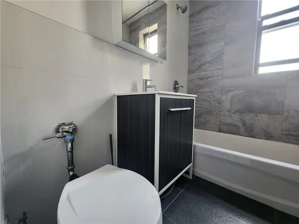 $285,000 | 8320 Bay Parkway, Unit B46 | Bensonhurst