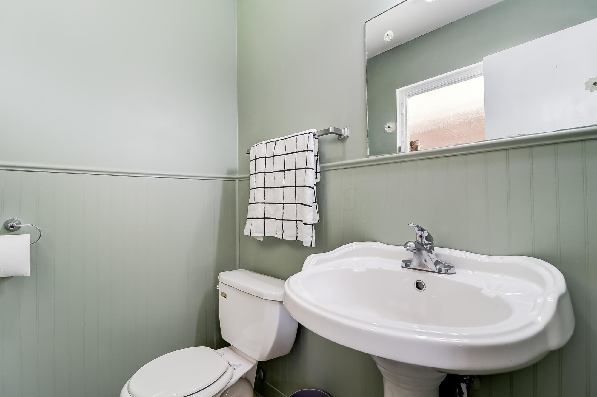 1513 Selkirk Road Columbus, OH 43227 - Photo 14 of 31 014