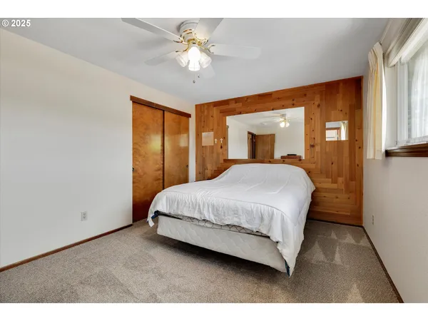 $699,000 | 18027 Southeast Emi Street, Damascus, OR 97089