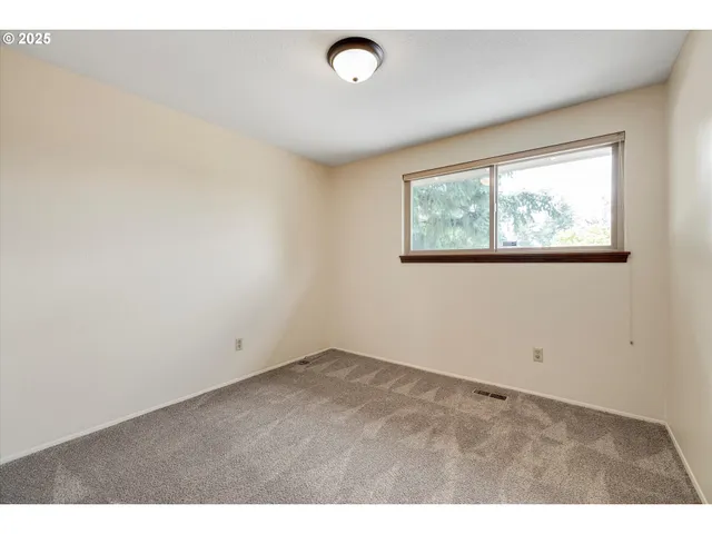 $755,900 | 18027 Southeast Emi Street, Damascus, OR 97089