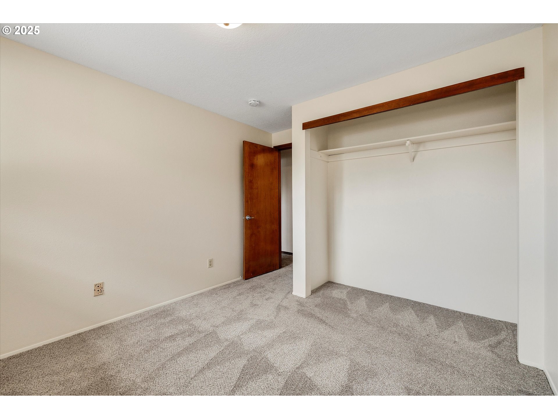 18027 Southeast Emi Street Damascus, OR 97089 - Photo 17 of 48