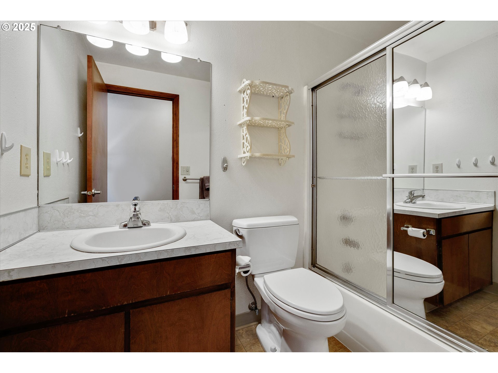 18027 Southeast Emi Street Damascus, OR 97089 - Photo 18 of 48