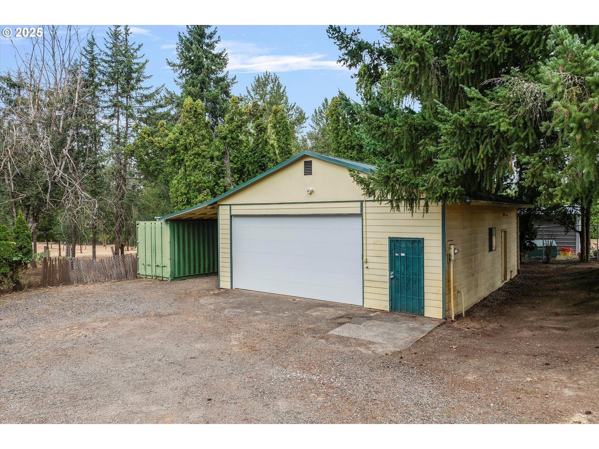 18027 Southeast Emi Street Damascus, OR 97089 - Photo 32 of 48