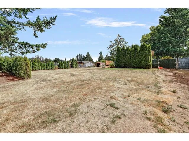 $755,900 | 18027 Southeast Emi Street, Damascus, OR 97089