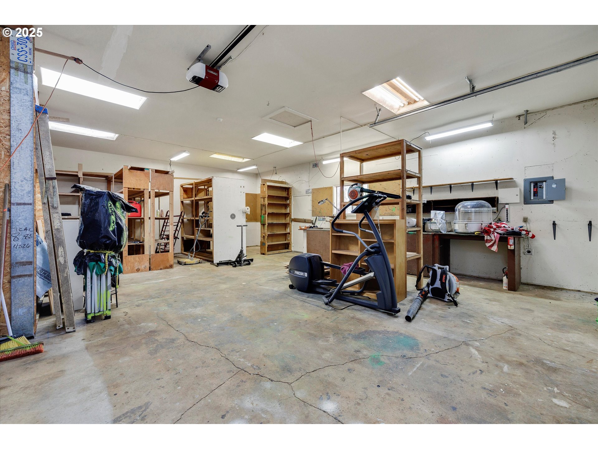 18027 Southeast Emi Street Damascus, OR 97089 - Photo 41 of 48