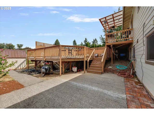 $755,900 | 18027 Southeast Emi Street, Damascus, OR 97089