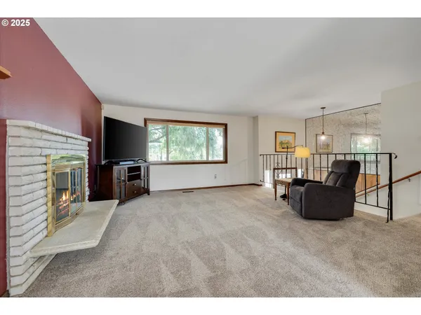 $699,000 | 18027 Southeast Emi Street, Damascus, OR 97089