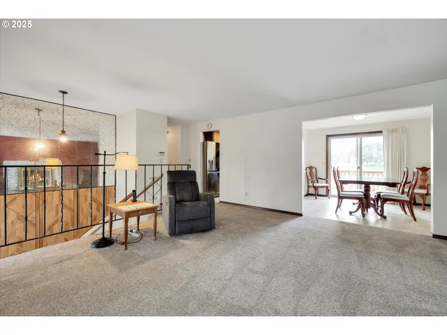 $755,900 | 18027 Southeast Emi Street, Damascus, OR 97089