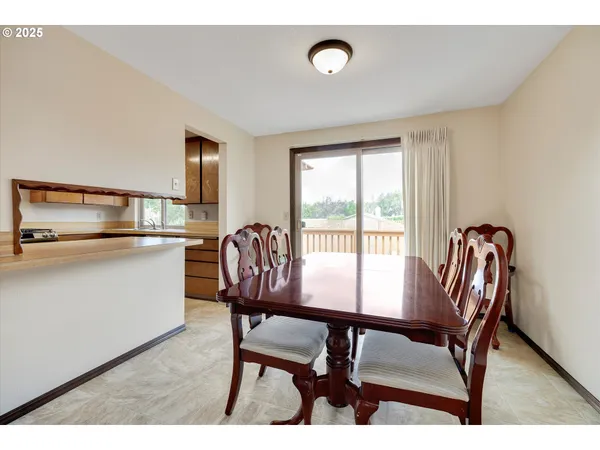$699,000 | 18027 Southeast Emi Street, Damascus, OR 97089