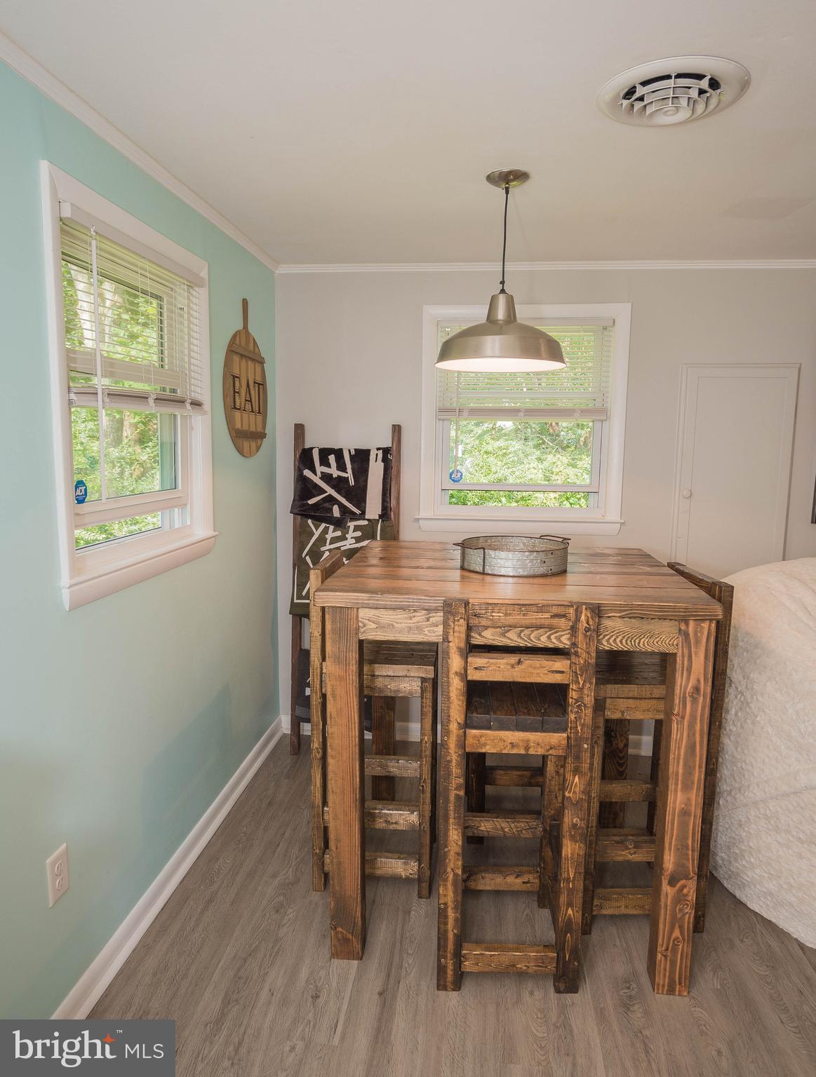 9201 Seahawk Road Berlin, MD 21811 - Photo 10 of 42 Dining Room