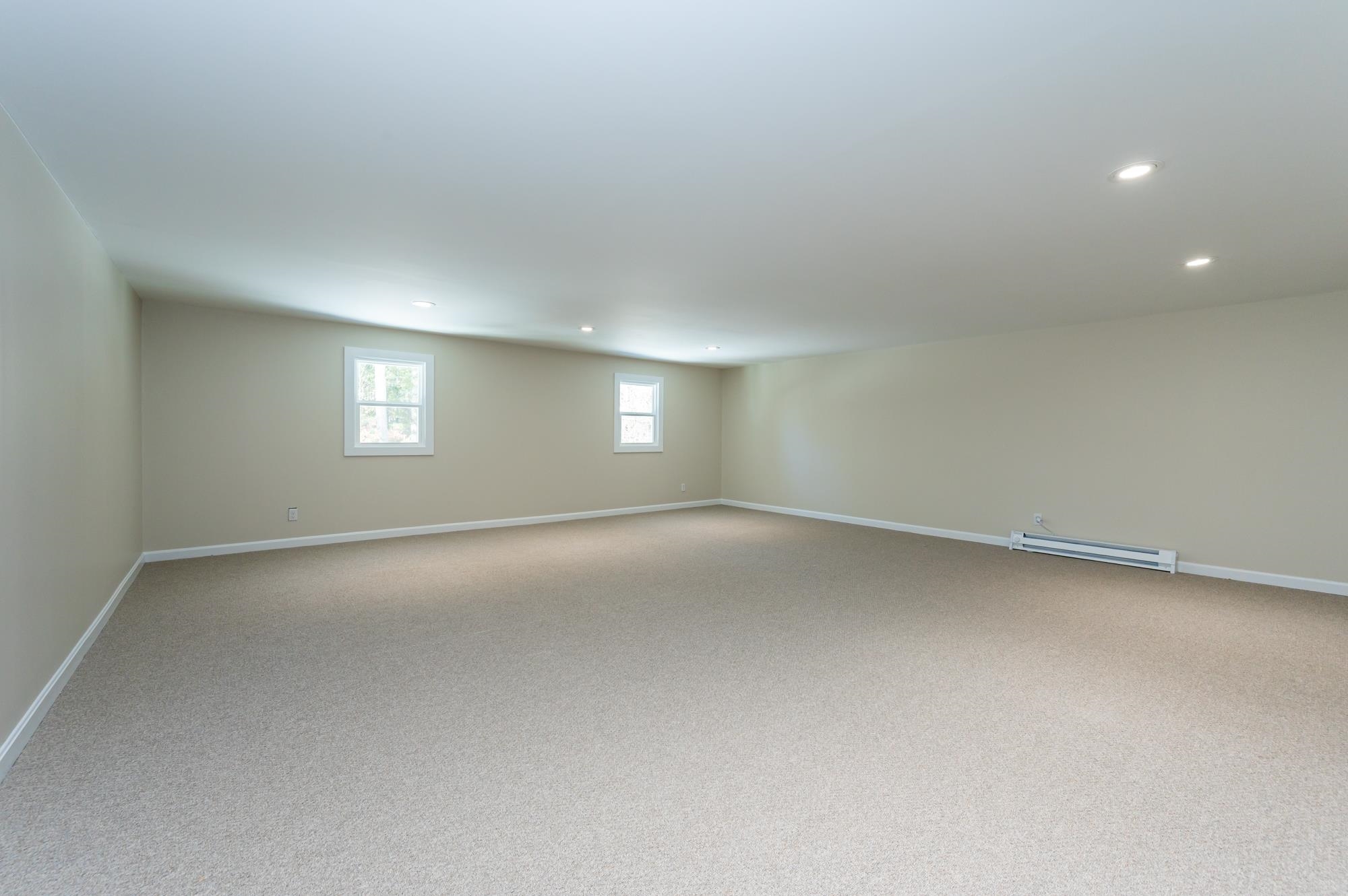 449 Silver Lake Road Hollis, NH 03049 - Photo 23 of 44