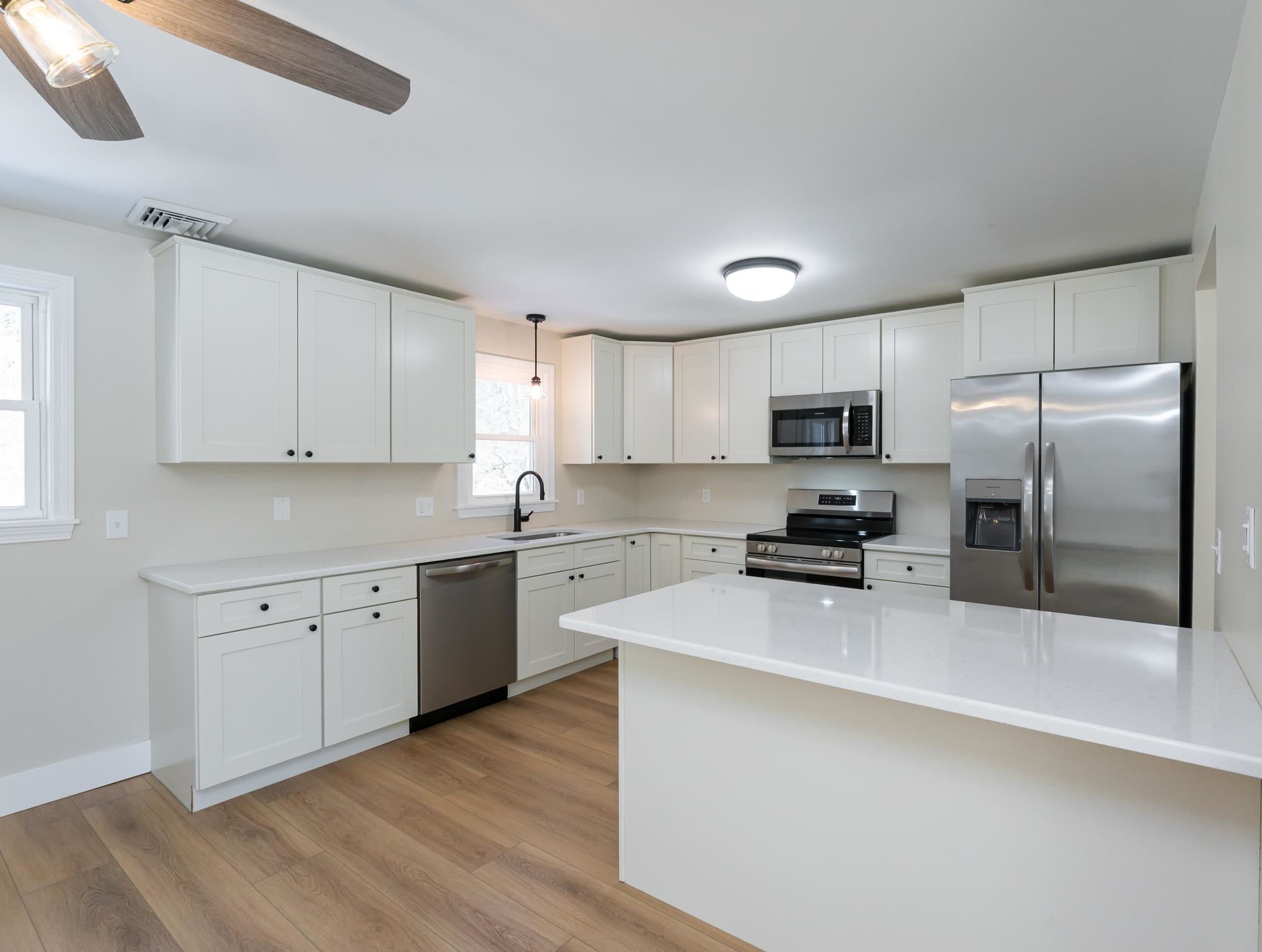 449 Silver Lake Road Hollis, NH 03049 - Photo 6 of 44