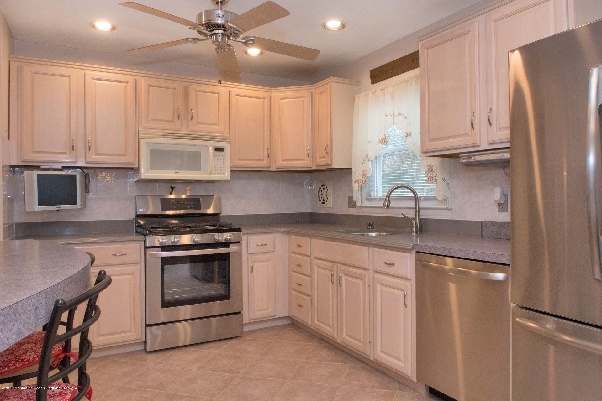 353 Old Squan Road Brick, NJ 08724 - Photo 3 of 27 Kitchen 2