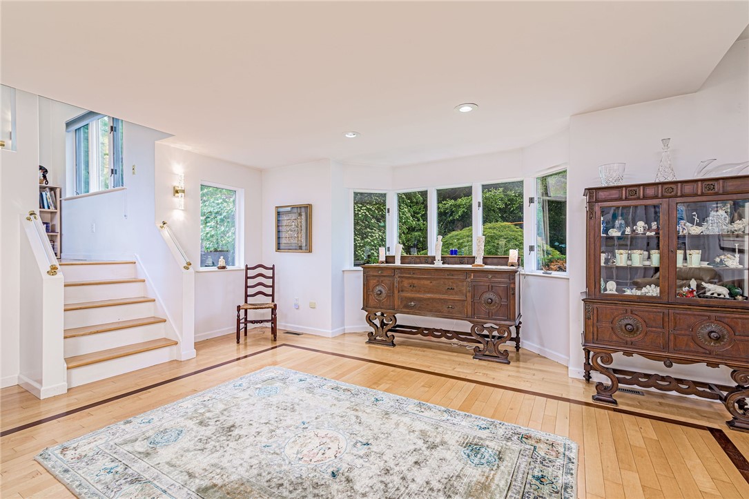 48 Wright Lane Jamestown, RI 02835 - Photo 19 of 48 Living room with elevated office area