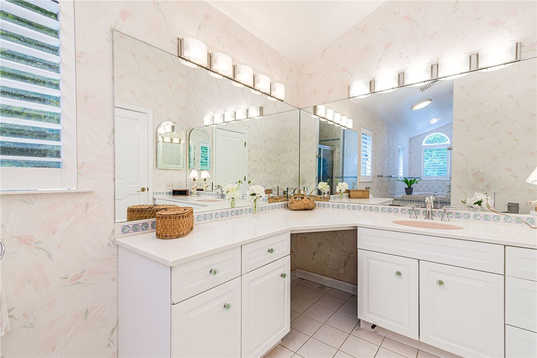 48 Wright Lane Jamestown, RI 02835 - Photo 35 of 48 Spacious primary bathroom