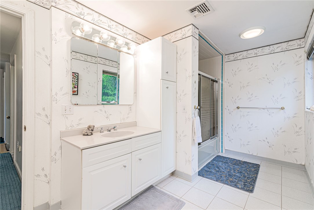 48 Wright Lane Jamestown, RI 02835 - Photo 38 of 48 Hall guest bathroom with tub/shower unit