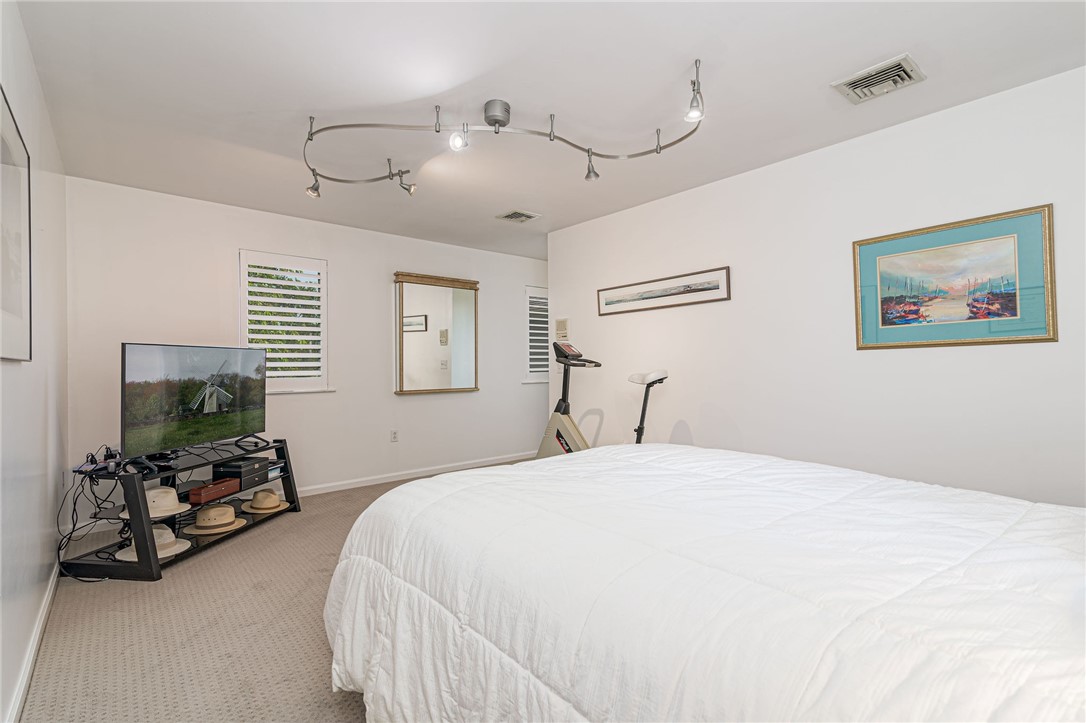 48 Wright Lane Jamestown, RI 02835 - Photo 40 of 48 Guest bedroom