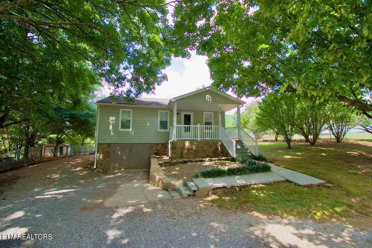 209 North Clover Hill Ridge Road Maryville, TN 37801 - Photo 1 of 44 DSC_0903