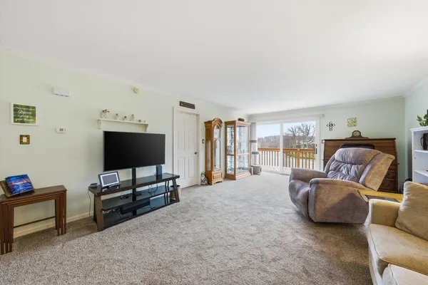 $230,000 | 54 Village Woods Drive, Crete, IL 60417