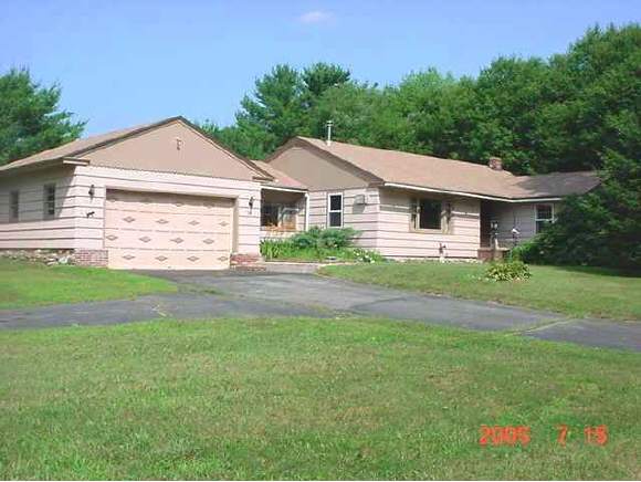74 Dracut Road Hudson, NH 03051 - Photo 1 of 5
