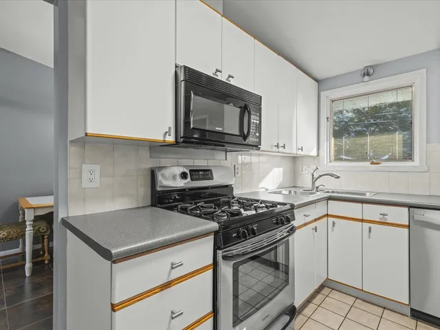 $155,000 | 1710 Lynnwood Street, Rockford, IL 61108