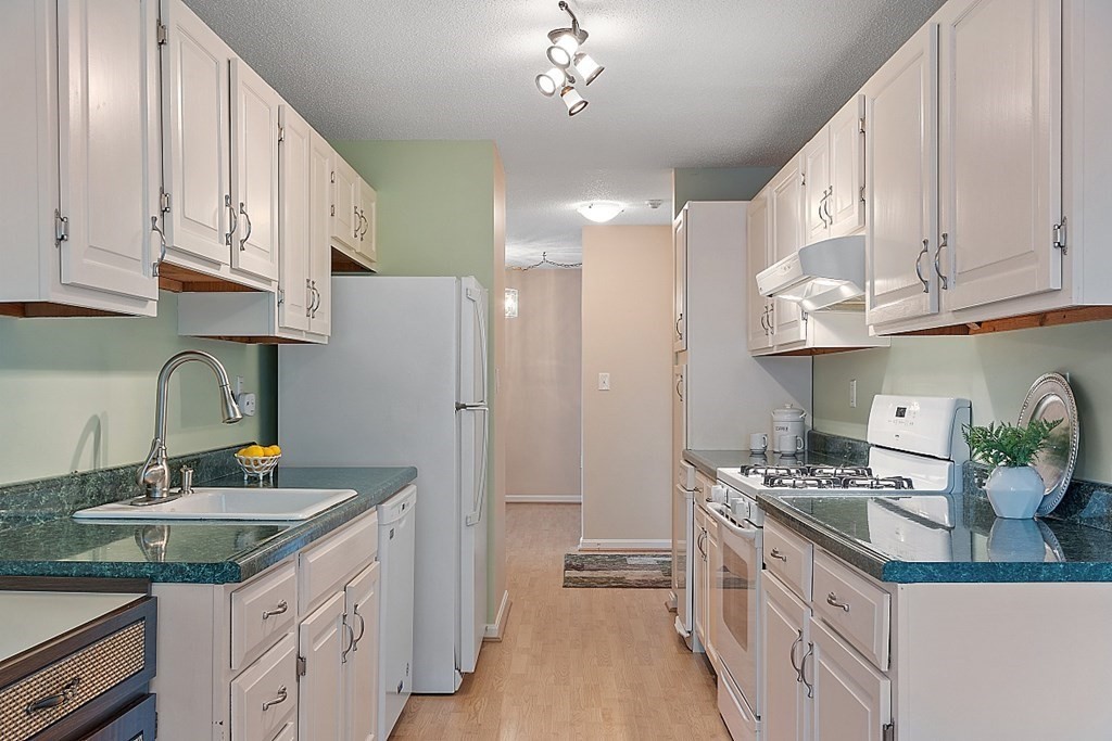 255 North Road, Unit 167 Chelmsford, MA 01824 - Photo 8 of 35 Gallery Image 8