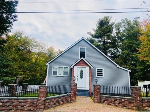 7 Cedar Road Shrewsbury, MA 01545 - Photo 1 of 18 Gallery Image 1