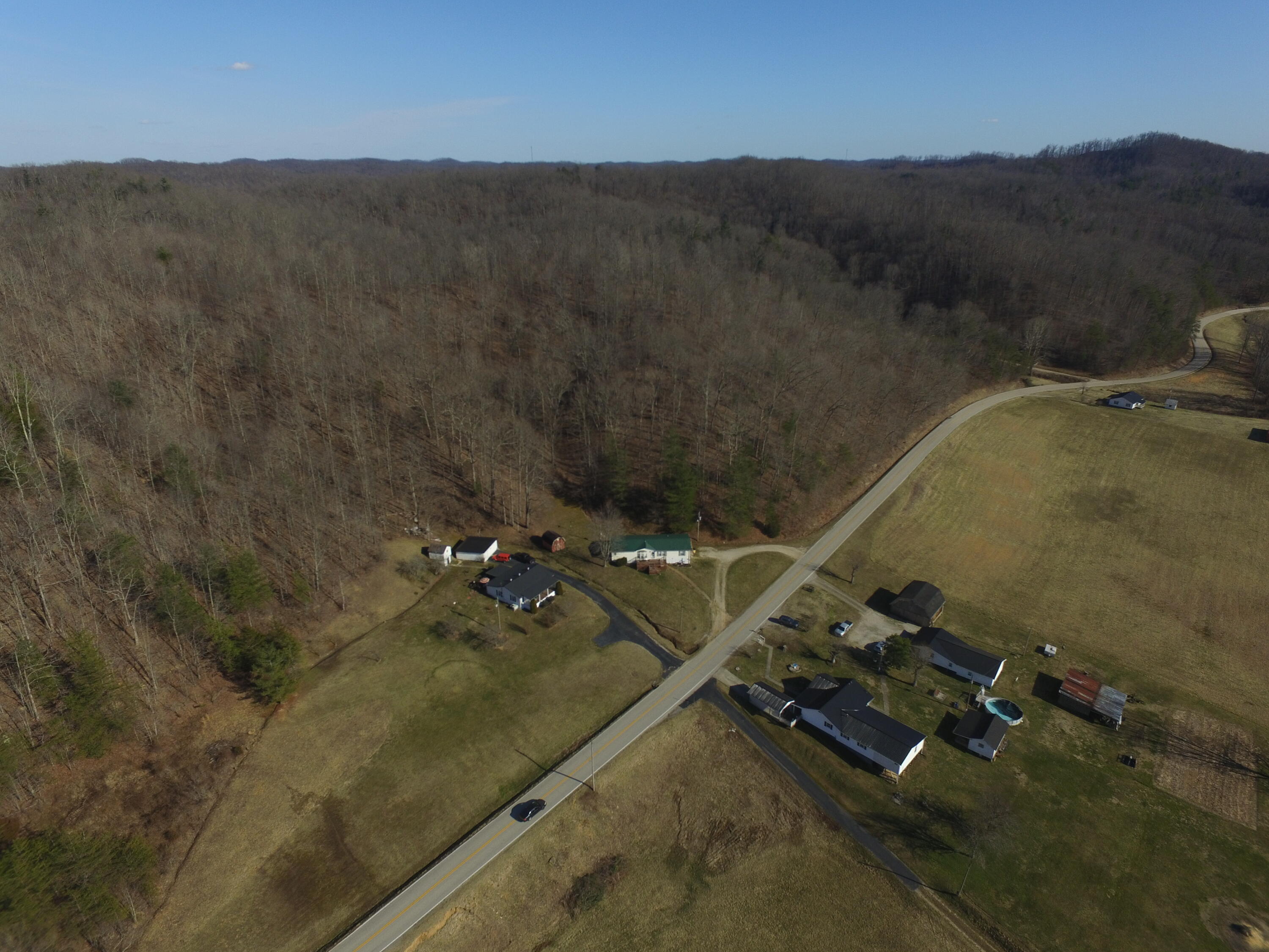 1140 Lower Gilmore Road Campton, KY 41301 - Photo 6 of 32 6-DJI_0015