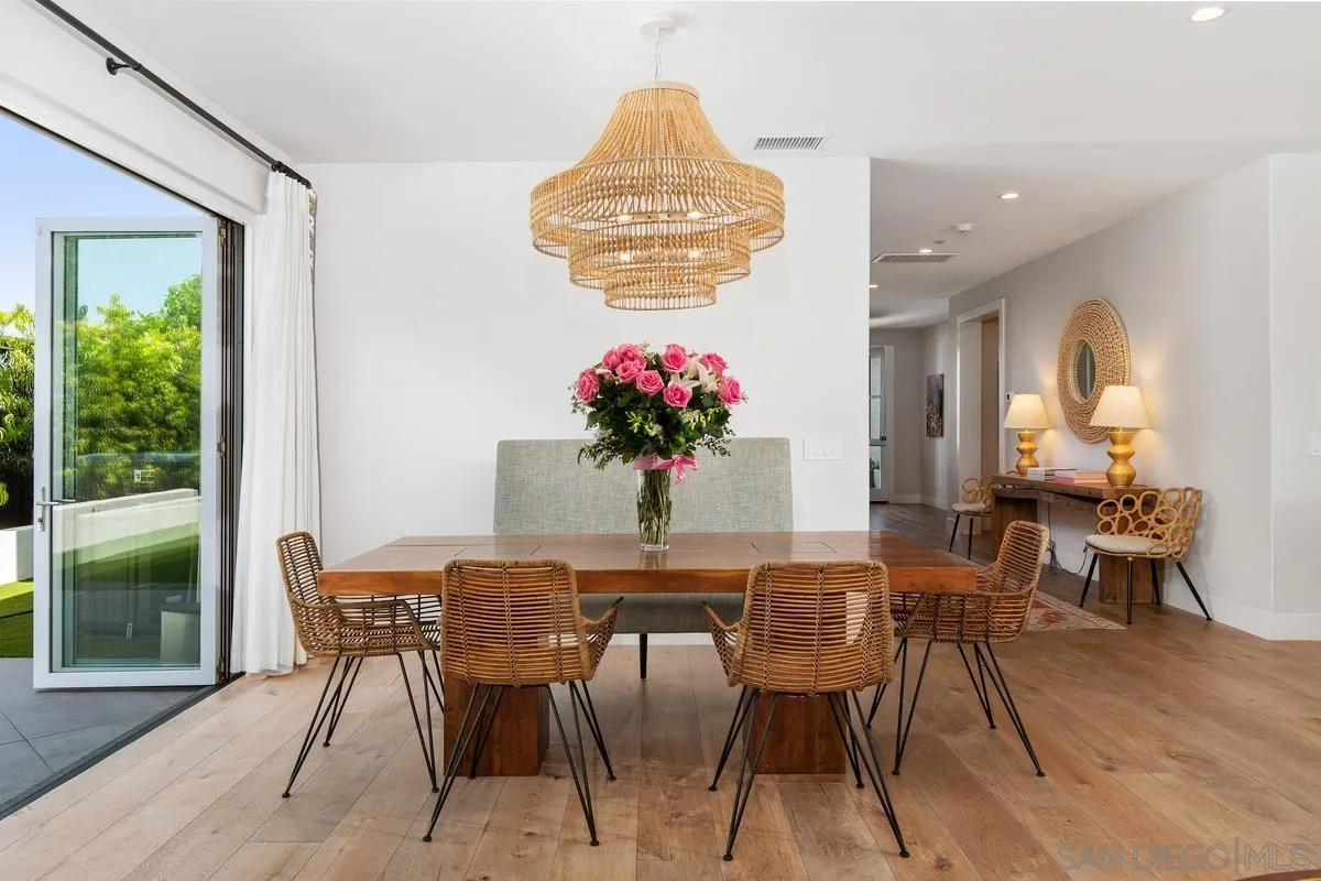 1112 Crest Drive Encinitas, CA 92024 - Photo 19 of 49