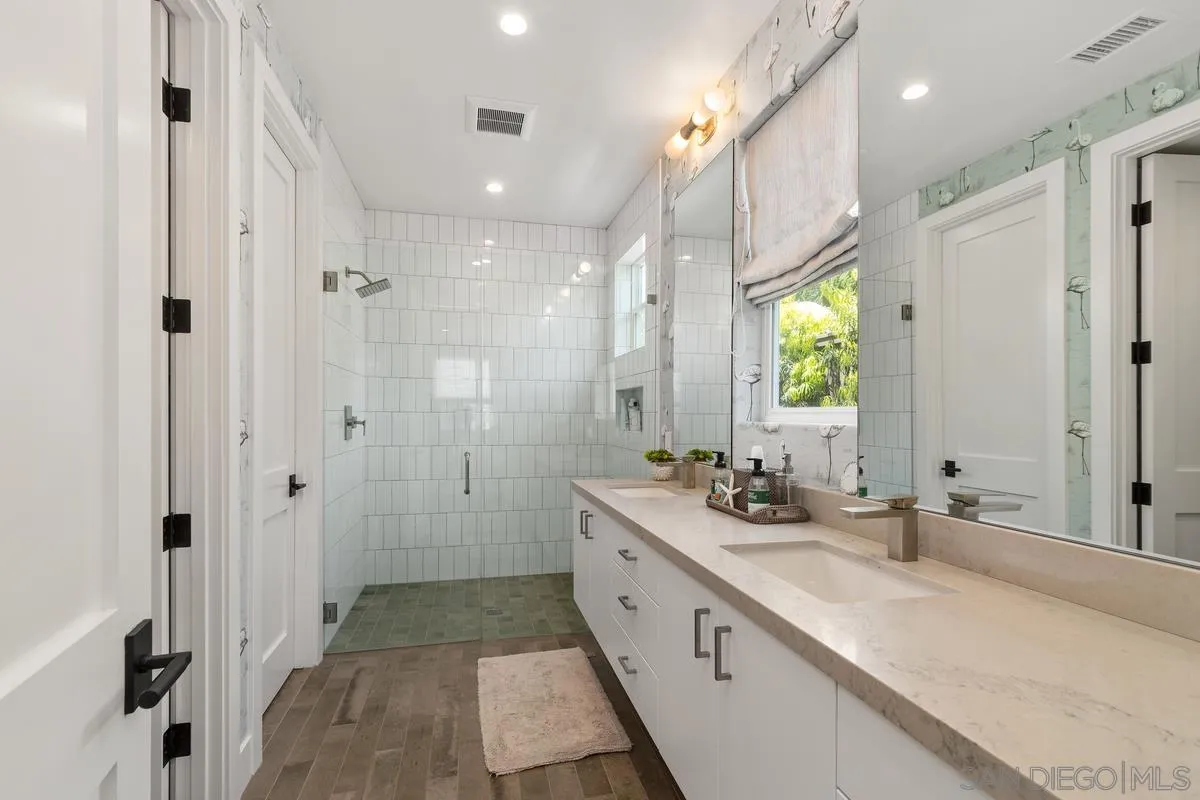 1112 Crest Drive Encinitas, CA 92024 - Photo 27 of 49