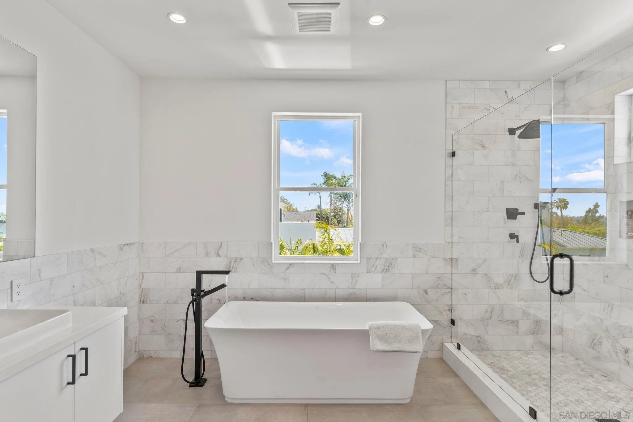 1112 Crest Drive Encinitas, CA 92024 - Photo 29 of 49