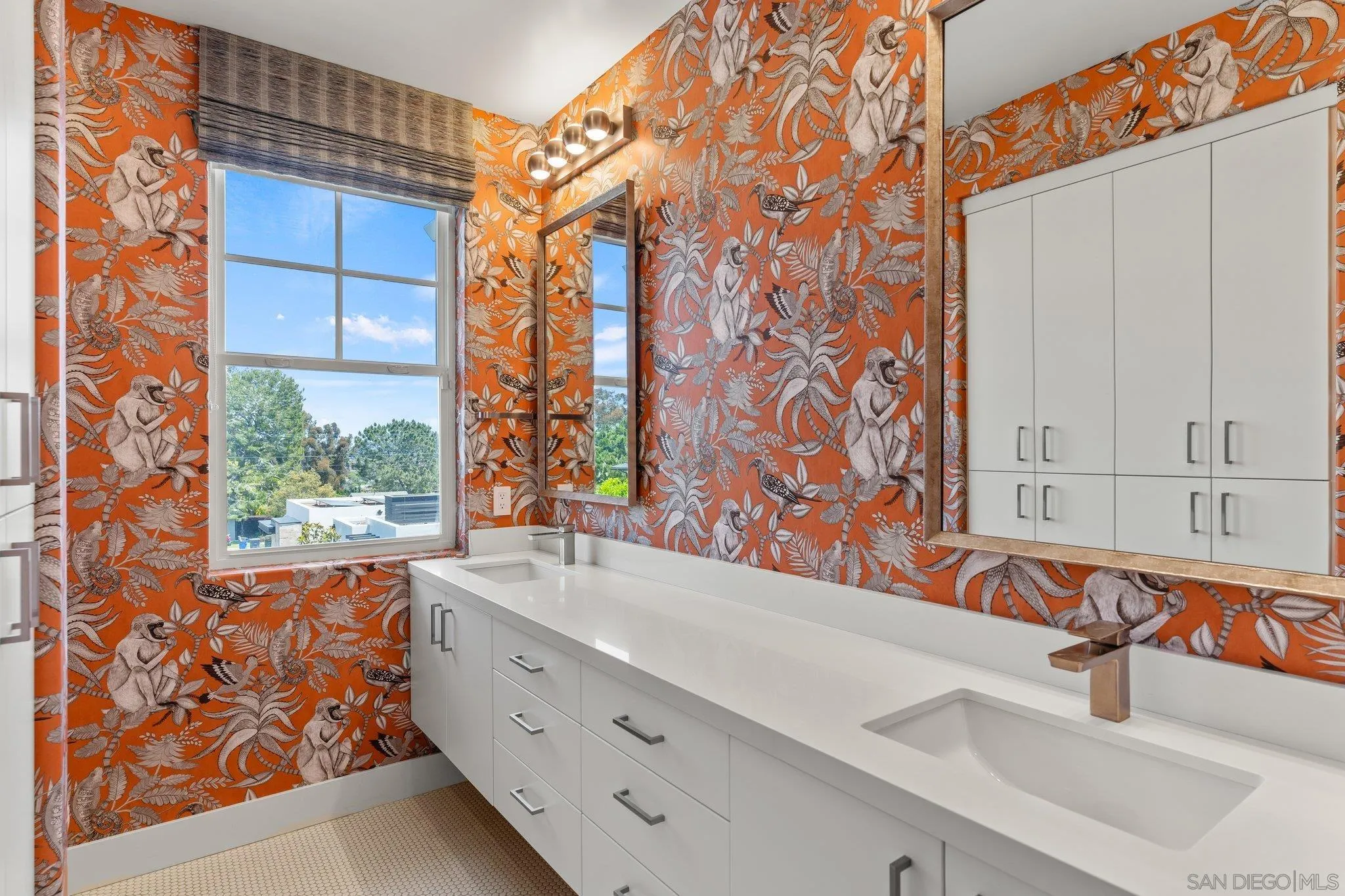 1112 Crest Drive Encinitas, CA 92024 - Photo 33 of 49