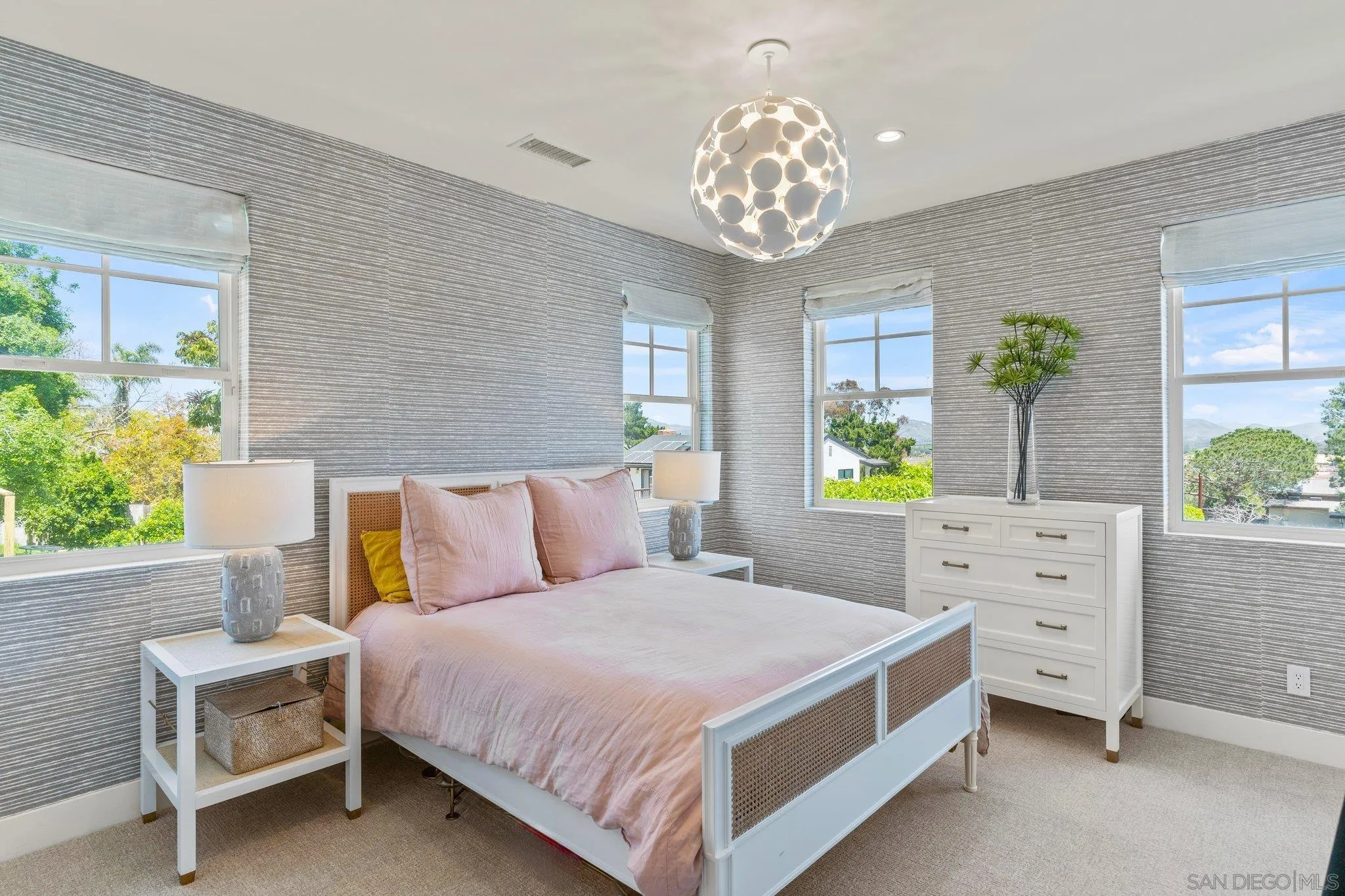 1112 Crest Drive Encinitas, CA 92024 - Photo 34 of 49