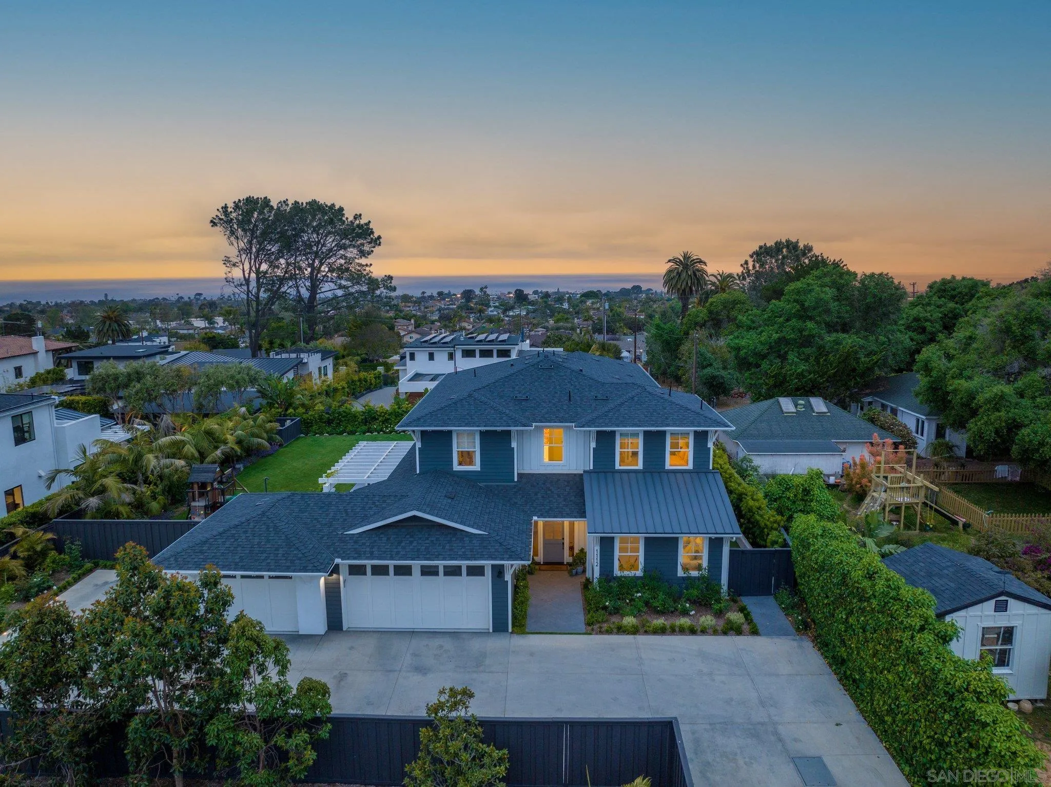 1112 Crest Drive Encinitas, CA 92024 - Photo 40 of 49