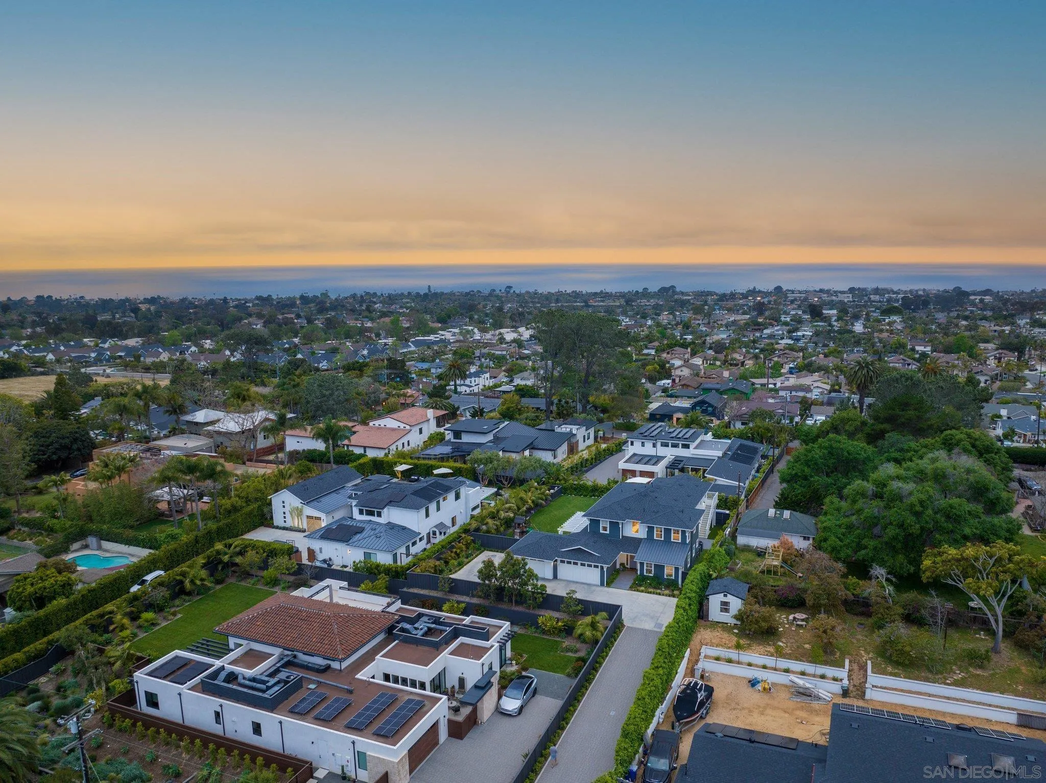 1112 Crest Drive Encinitas, CA 92024 - Photo 42 of 49