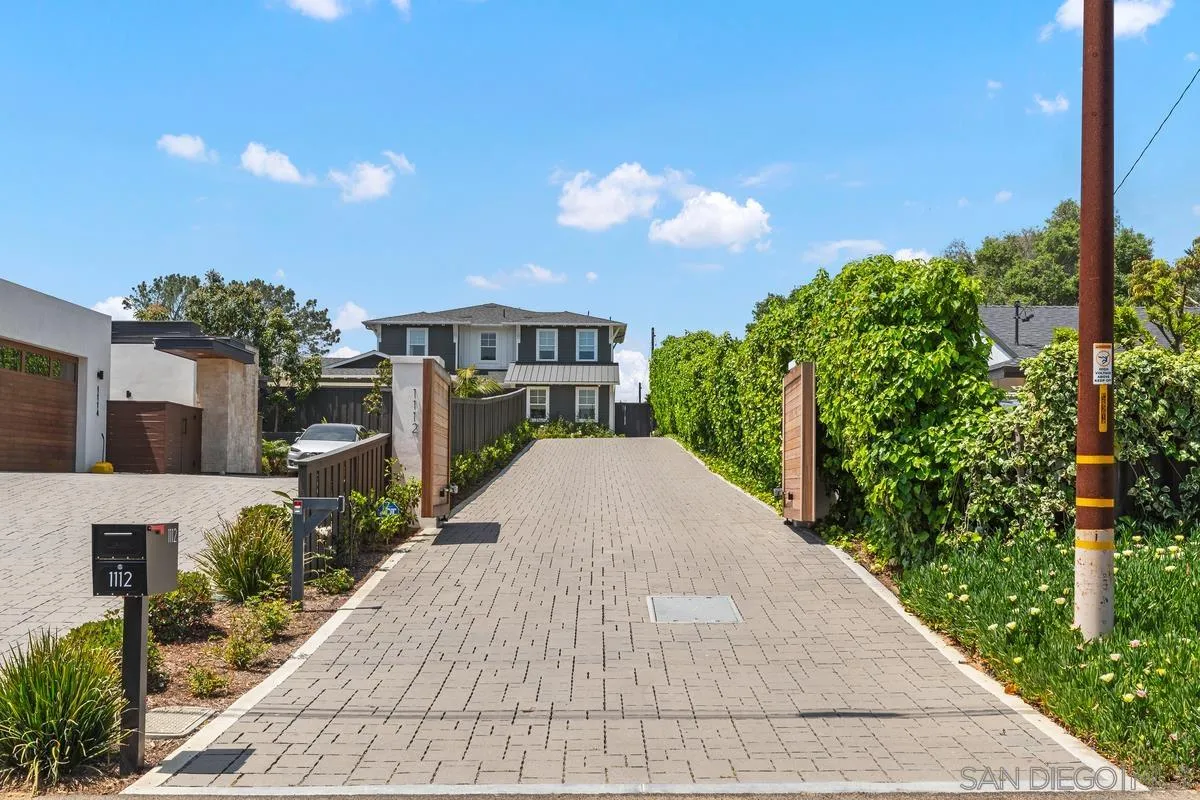 1112 Crest Drive Encinitas, CA 92024 - Photo 47 of 49