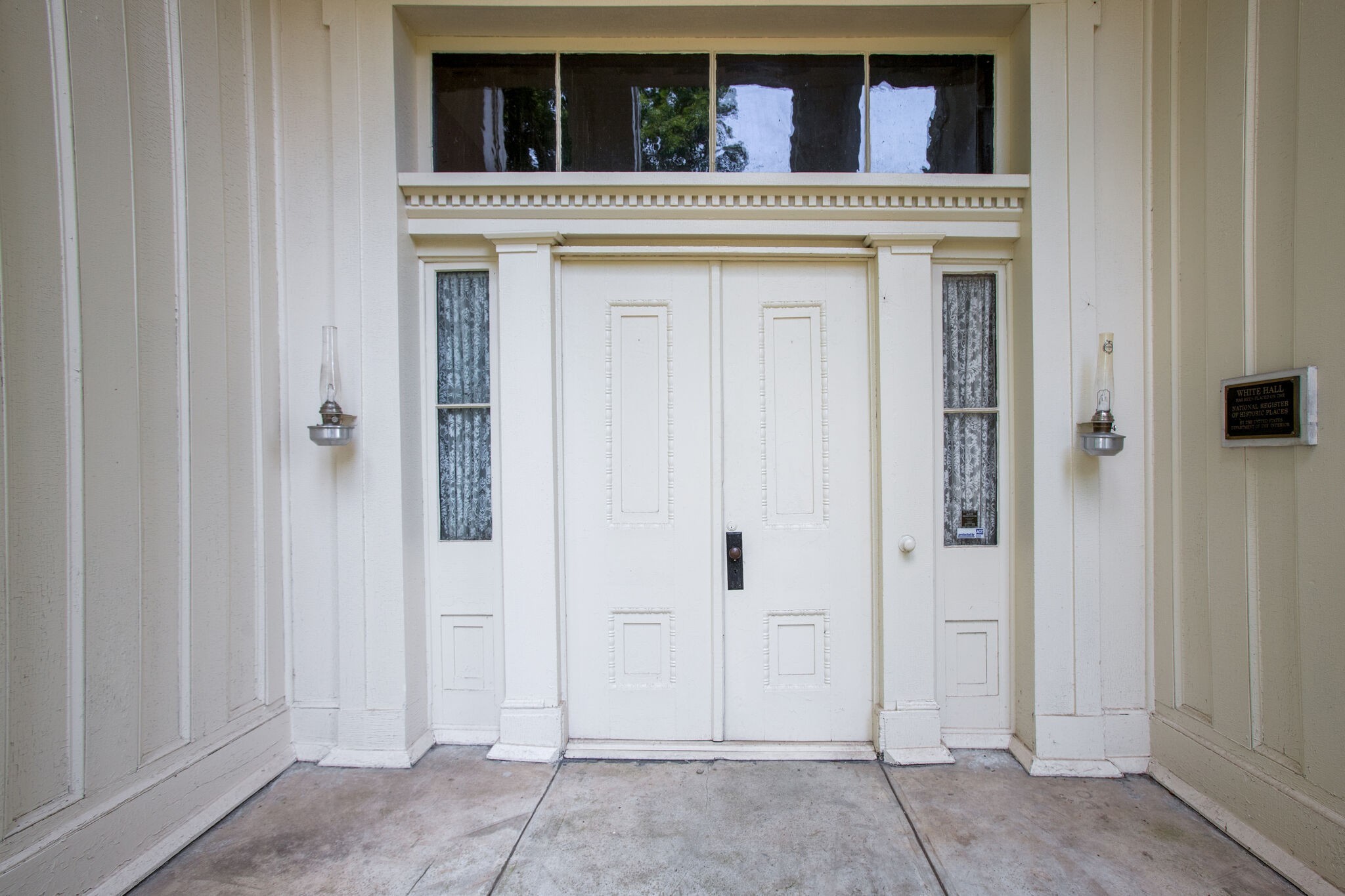 2536 Duplex Road Spring Hill, TN 37174 - Photo 4 of 32 a view of a hallway with entryway
