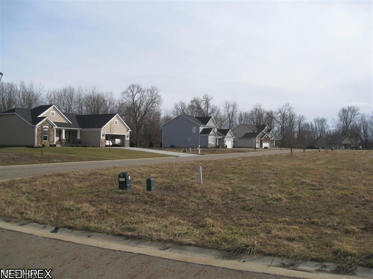 71 Huntcliffe Road Northeast Canton, OH 44721 - Photo 2 of 9