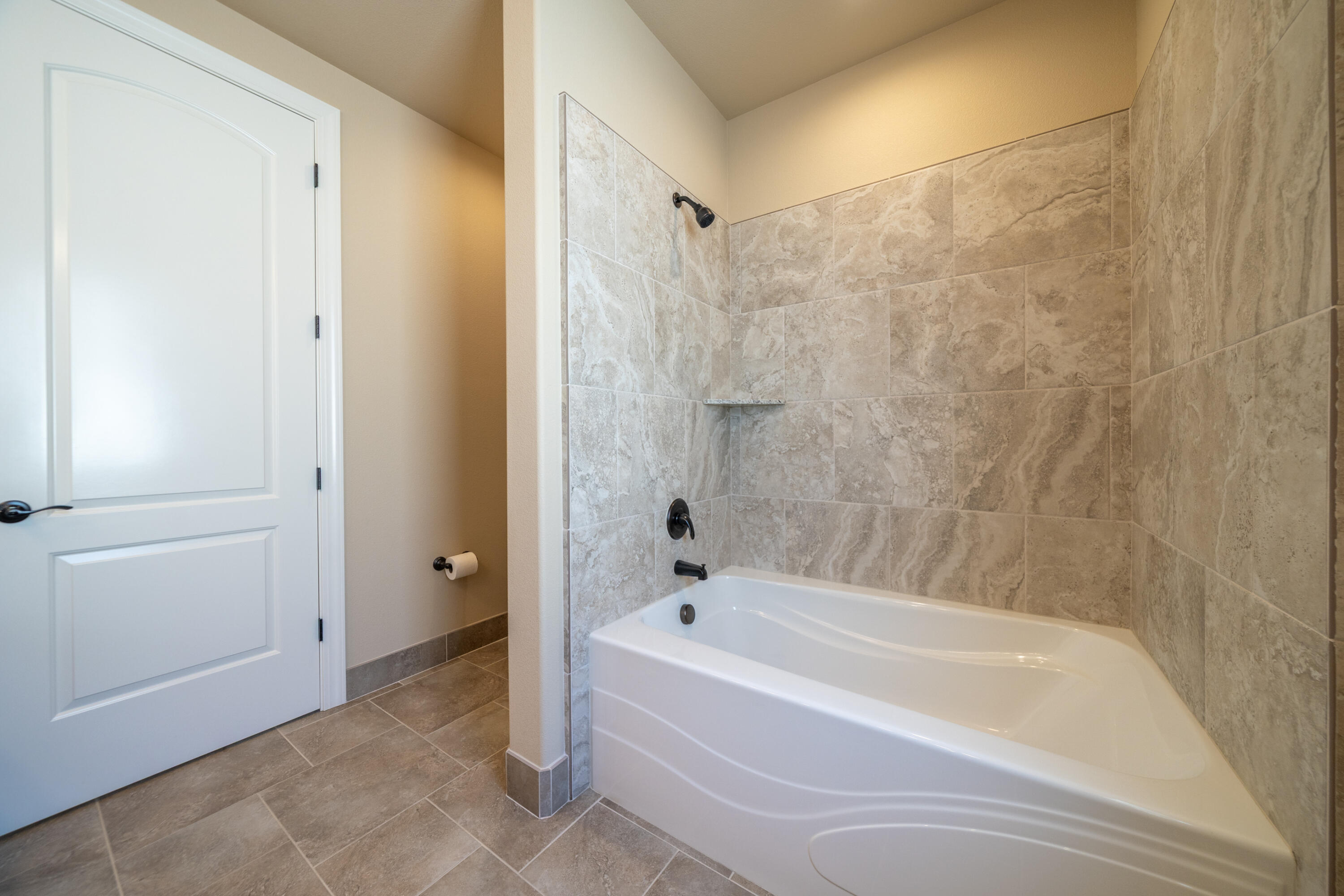 1915 Jolie Way Redding, CA 96003 - Photo 12 of 32 Hall bath shower